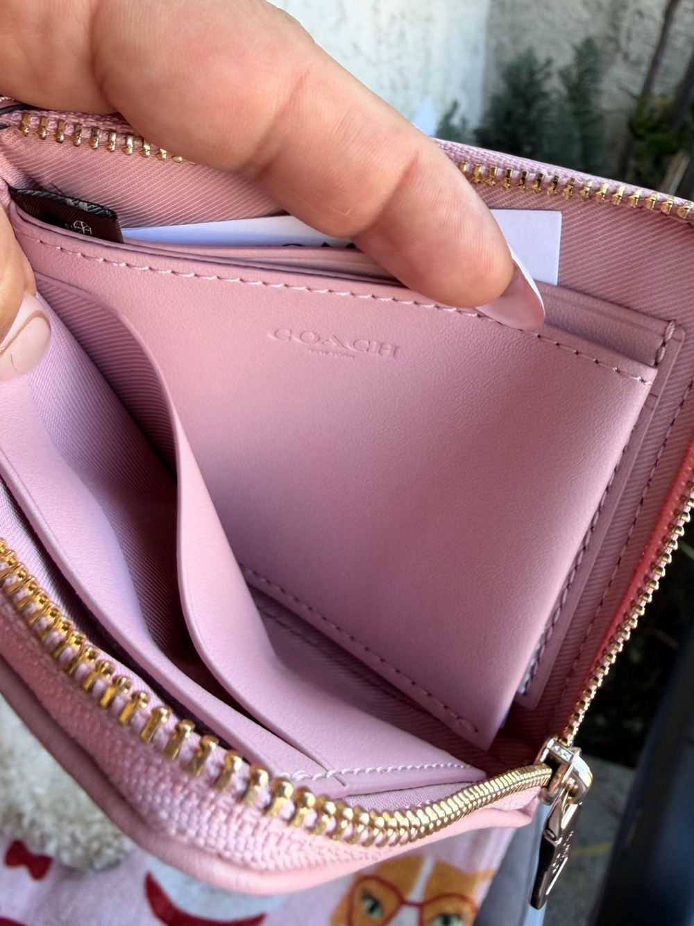 Coach Pink Signature Zip Card Case with Gold Star Charm - Picture 4 of 4
